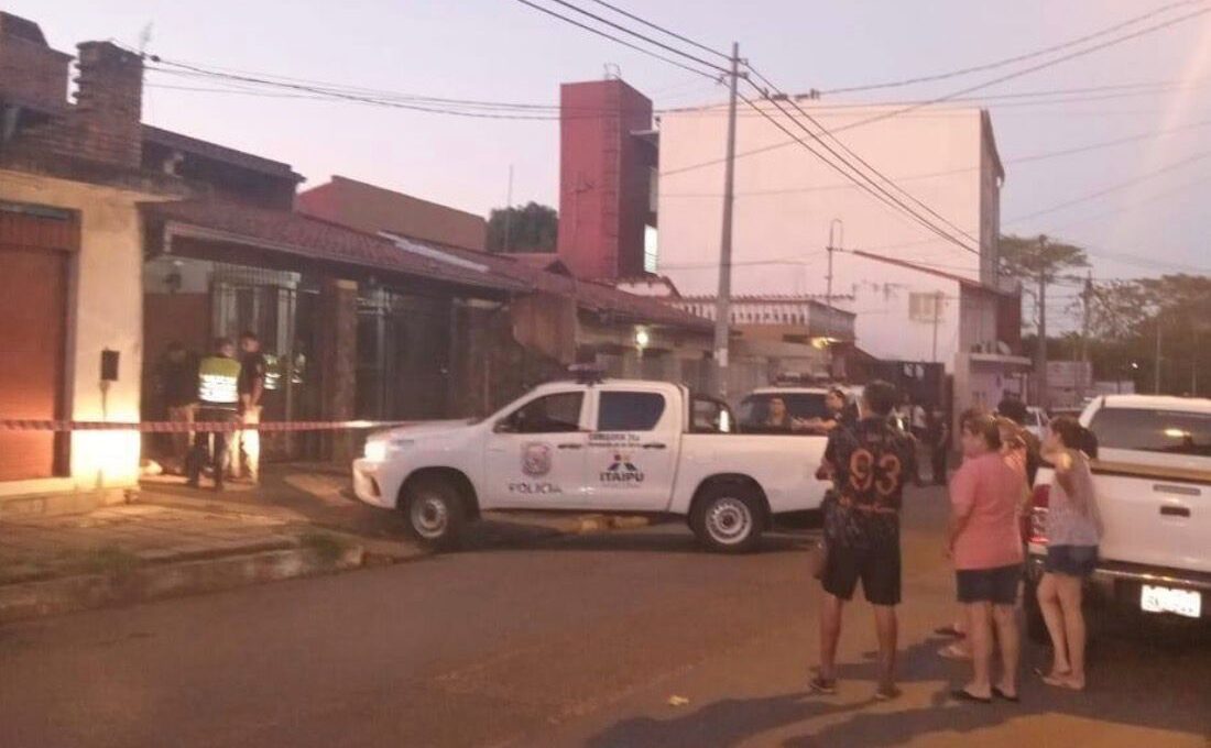Violento intento de robo termina con la muerte de un comerciante y un asaltante